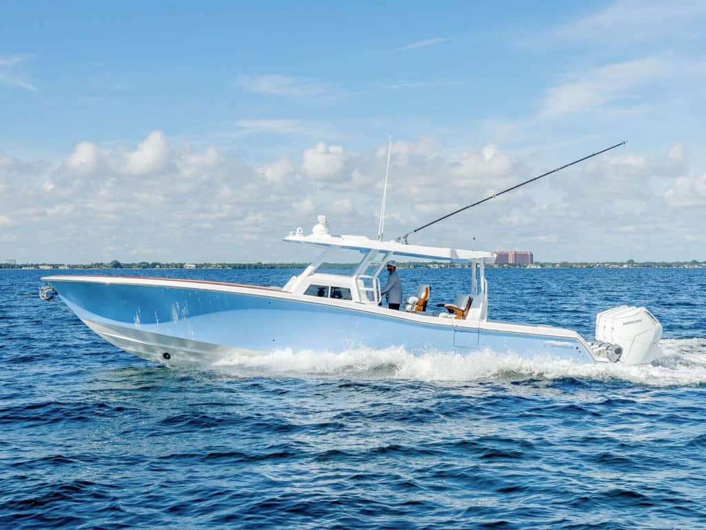 Invincible 43 Open Fisherman offshore