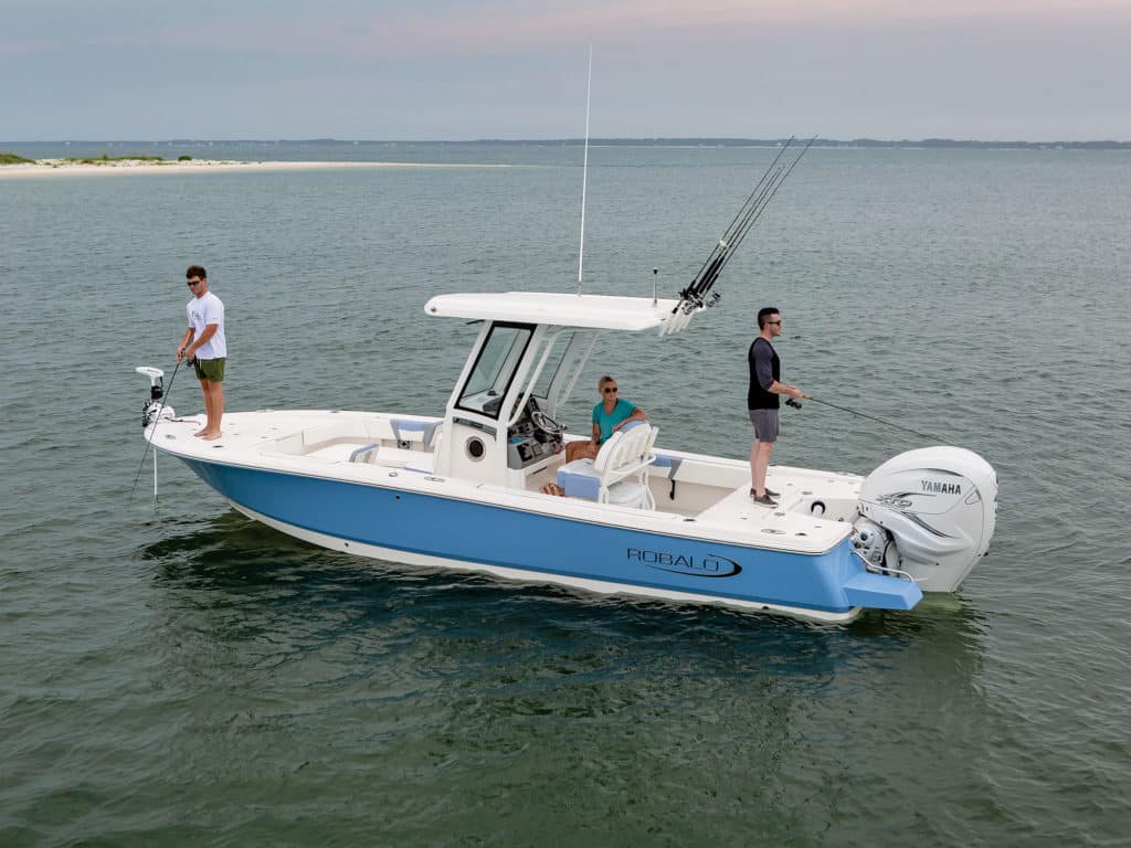 Robalo 266 Cayman fishing